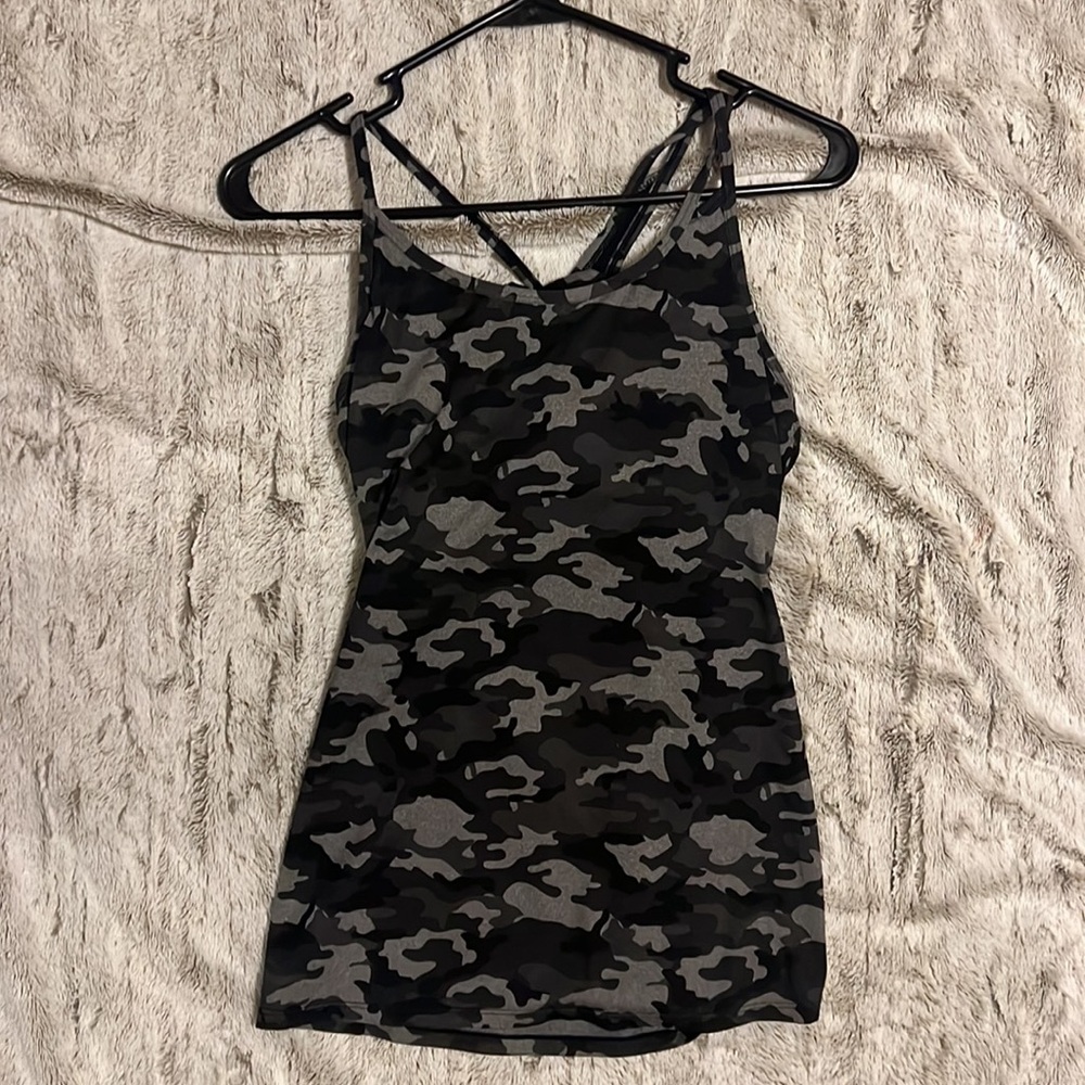 Fabletics workout tank with built in bra